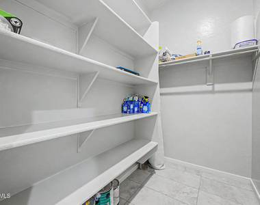 1041 W Glen Canyon Drive - Photo Thumbnail 36