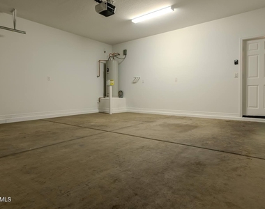 4219 S 57th Drive - Photo Thumbnail 32