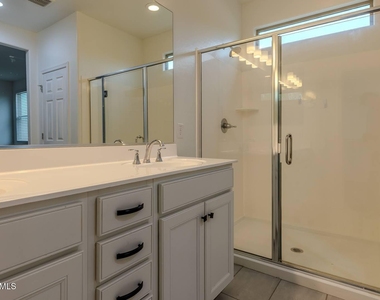 4219 S 57th Drive - Photo Thumbnail 23
