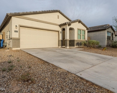 4219 S 57th Drive - Photo Thumbnail 2