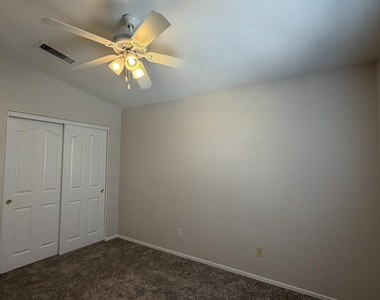 4376 S Rim Court - Photo Thumbnail 12