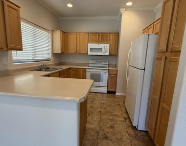 4376 S Rim Court - Photo Thumbnail 4