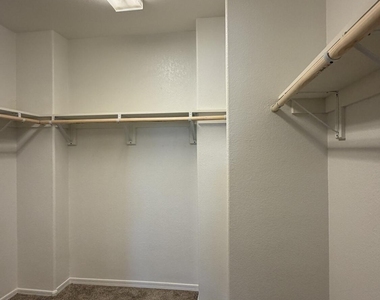 4376 S Rim Court - Photo Thumbnail 9