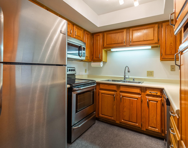 10330 W Thunderbird Boulevard - Photo Thumbnail 1