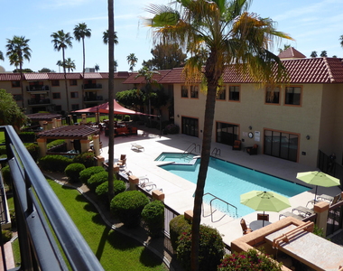 10330 W Thunderbird Boulevard - Photo Thumbnail 28