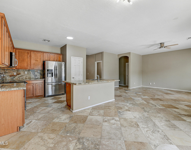 17817 W Acapulco Lane - Photo Thumbnail 5