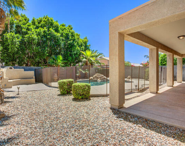 17817 W Acapulco Lane - Photo Thumbnail 24