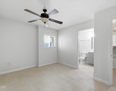 6644 S 6th Avenue - Photo Thumbnail 14