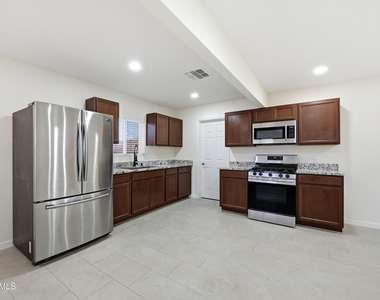 6644 S 6th Avenue - Photo Thumbnail 6