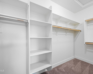 2090 S 242nd Lane - Photo Thumbnail 16