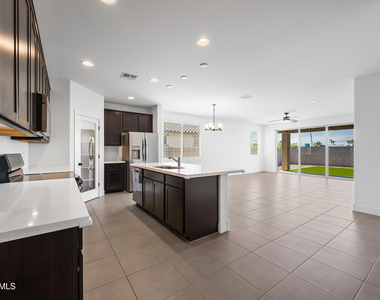 2090 S 242nd Lane - Photo Thumbnail 2