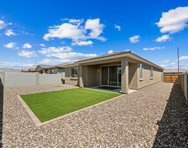 2090 S 242nd Lane - Photo Thumbnail 24