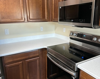 1553 S 231st Lane - Photo Thumbnail 12