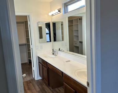 1553 S 231st Lane - Photo Thumbnail 37