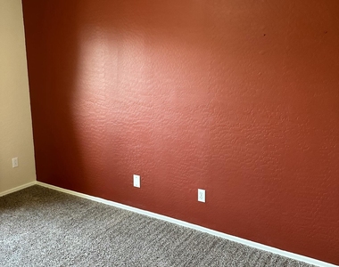 1553 S 231st Lane - Photo Thumbnail 33
