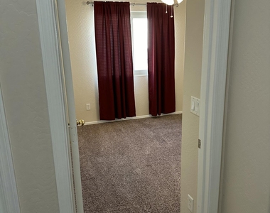 1553 S 231st Lane - Photo Thumbnail 26