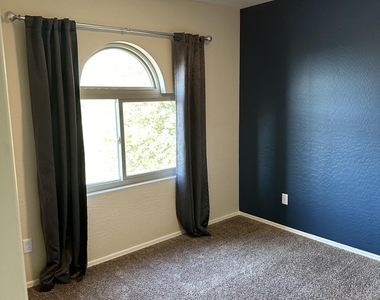 1553 S 231st Lane - Photo Thumbnail 30