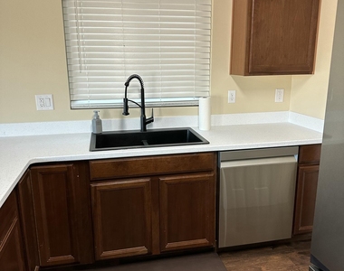 1553 S 231st Lane - Photo Thumbnail 11