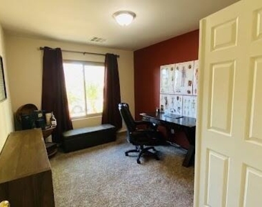 1553 S 231st Lane - Photo Thumbnail 32
