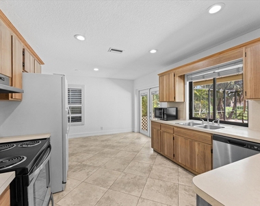 11580 Nw 20th Drive Nw - Photo Thumbnail 12