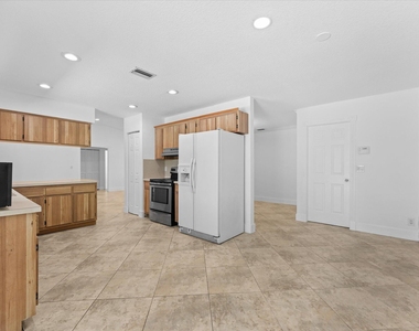 11580 Nw 20th Drive Nw - Photo Thumbnail 15