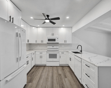 1738 Ne 52nd Street - Photo Thumbnail 7