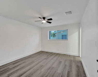1738 Ne 52nd Street - Photo Thumbnail 26