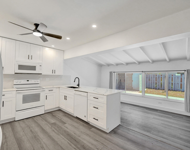 1738 Ne 52nd Street - Photo Thumbnail 6