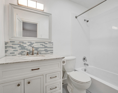 1738 Ne 52nd Street - Photo Thumbnail 31