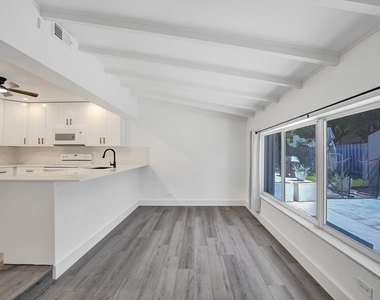 1738 Ne 52nd Street - Photo Thumbnail 16
