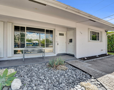 1738 Ne 52nd Street - Photo Thumbnail 2