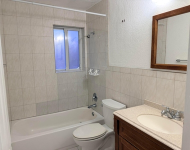5271 Sw 90th Way - Photo Thumbnail 3
