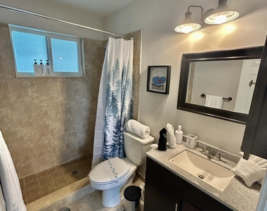 4421 Poinciana Street - Photo Thumbnail 8