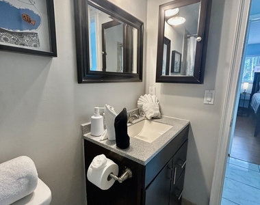 4421 Poinciana Street - Photo Thumbnail 9