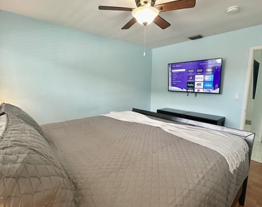 4421 Poinciana Street - Photo Thumbnail 11
