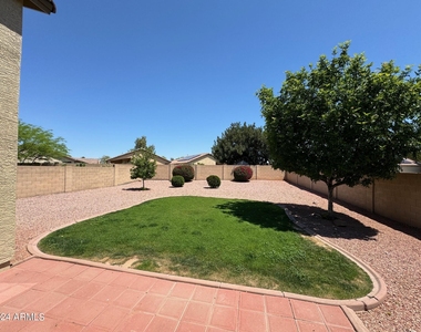 13314 W Mauna Loa Lane - Photo Thumbnail 11
