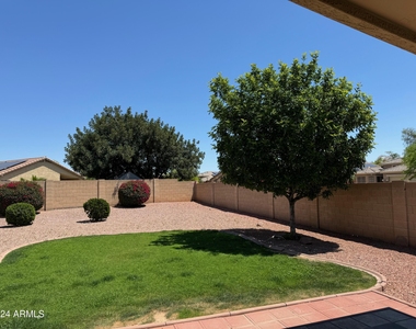 13314 W Mauna Loa Lane - Photo Thumbnail 12