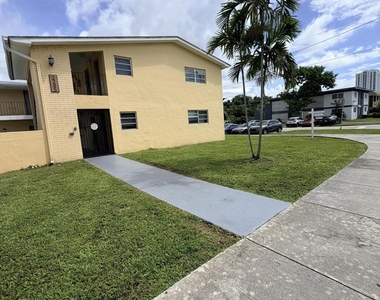 2285 Ne 172nd Street - Photo Thumbnail 17