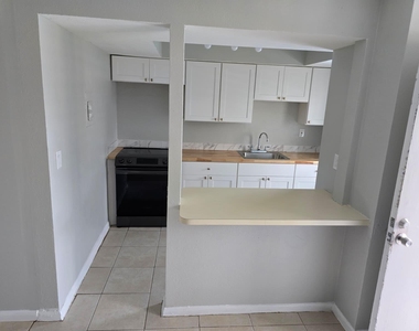 2285 Ne 172nd Street - Photo Thumbnail 1