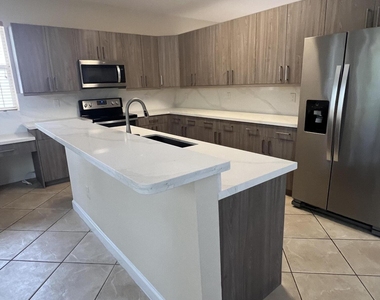 315 Nw 158th Lane - Photo Thumbnail 10