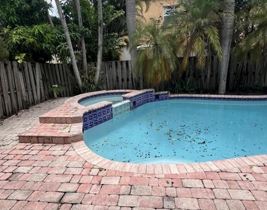 315 Nw 158th Lane - Photo Thumbnail 25