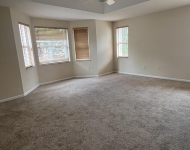 315 Nw 158th Lane - Photo Thumbnail 16