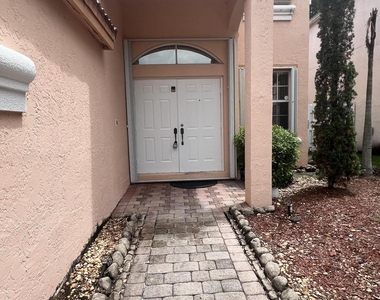 315 Nw 158th Lane - Photo Thumbnail 4