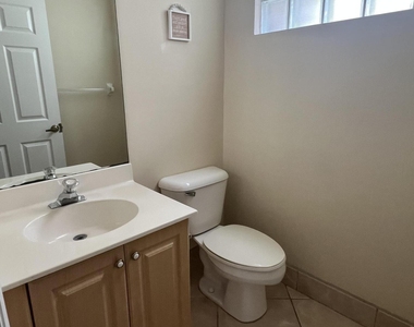 315 Nw 158th Lane - Photo Thumbnail 17