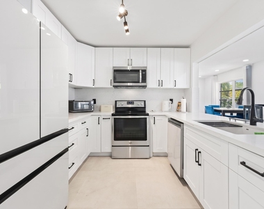 245 Sandpiper Avenue - Photo Thumbnail 10