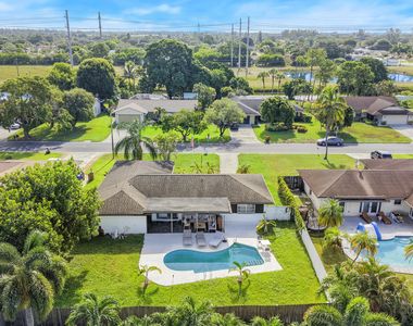 245 Sandpiper Avenue - Photo Thumbnail 23