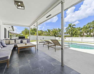 245 Sandpiper Avenue - Photo Thumbnail 21