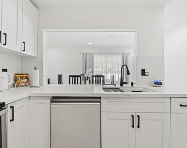 245 Sandpiper Avenue - Photo Thumbnail 12