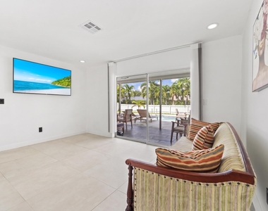 245 Sandpiper Avenue - Photo Thumbnail 14
