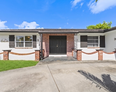 245 Sandpiper Avenue - Photo Thumbnail 2